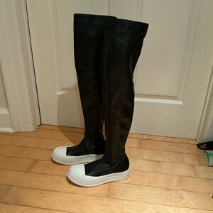 Charles & Keith Women’s Harrianna Black Thigh-High Boots. Size 38